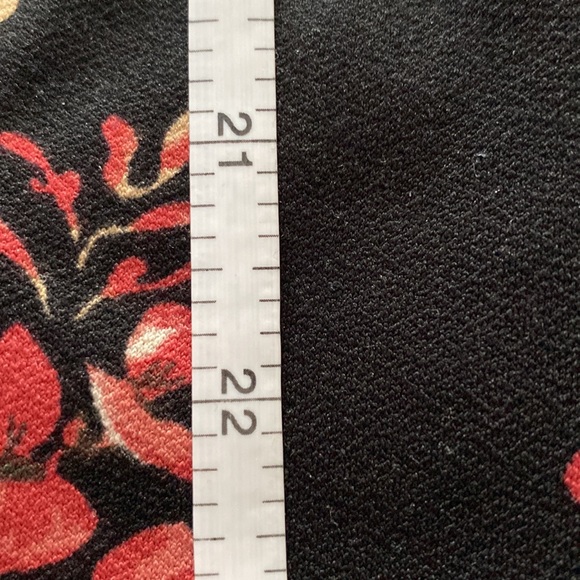 Lily Morgan ladies top - Picture 9 of 9